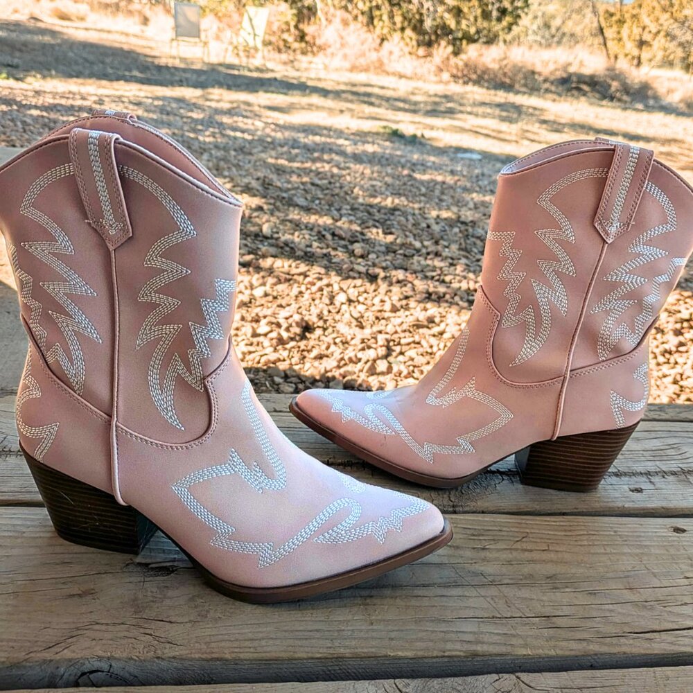 Forever 21 Pink Cowboy Booties Western Block Heel Y2K Coquette Like New